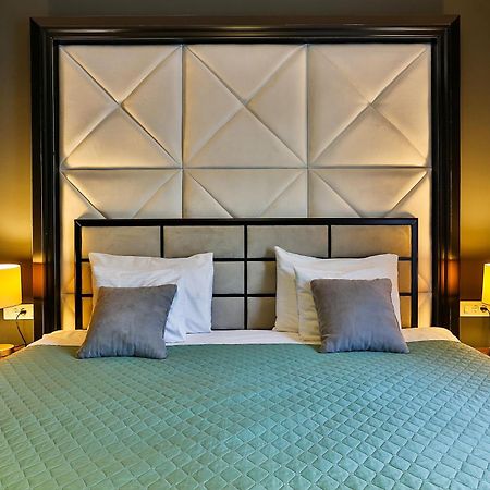 Maresia Boutique Suites Budva Bagian luar foto