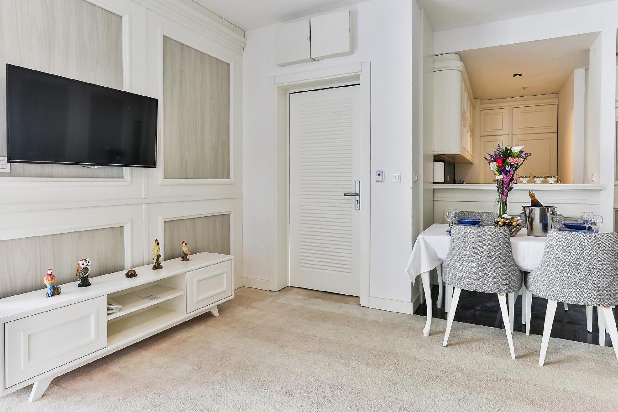 Maresia Boutique Suites Budva Bagian luar foto
