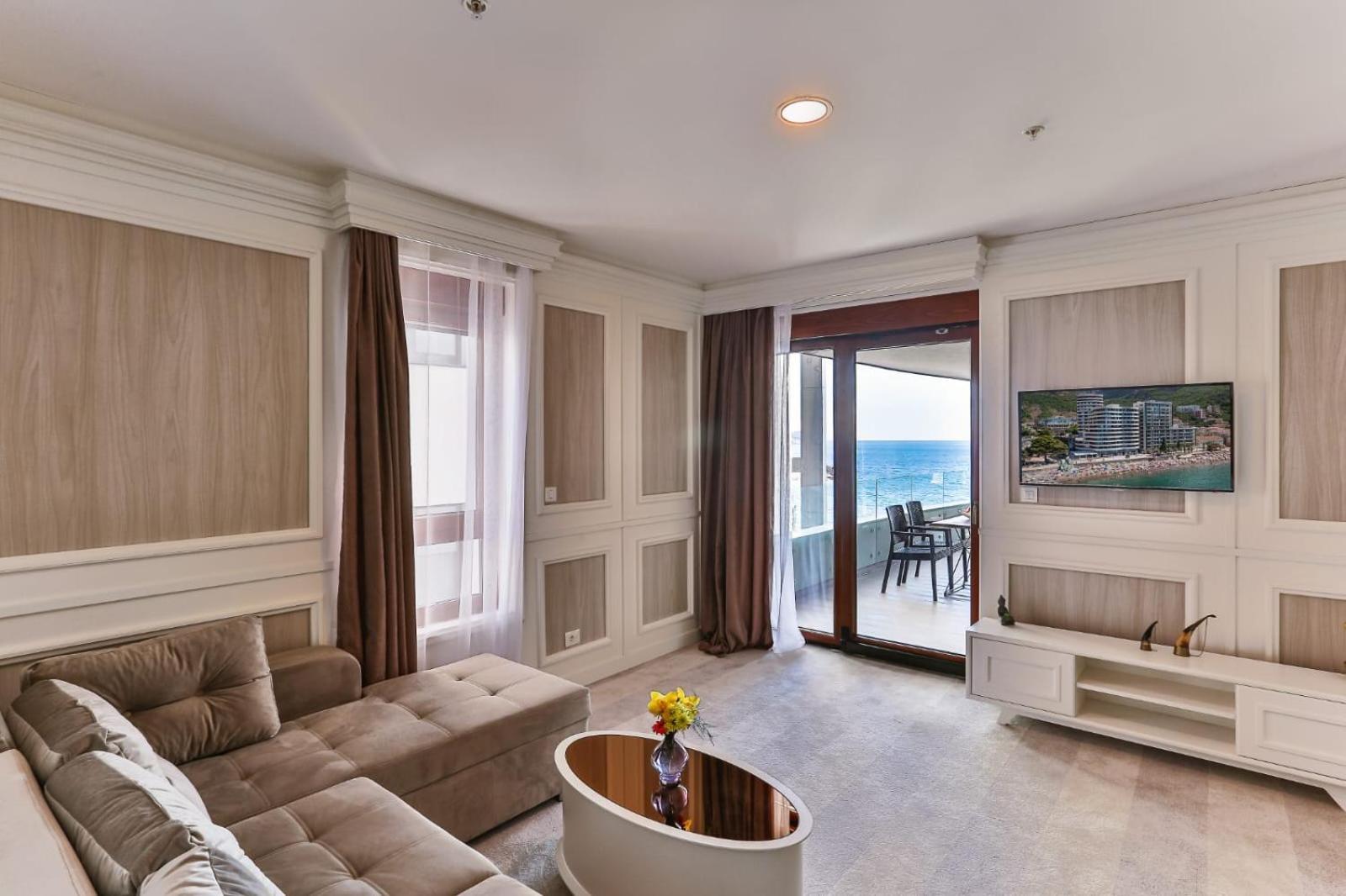 Maresia Boutique Suites Budva Bagian luar foto