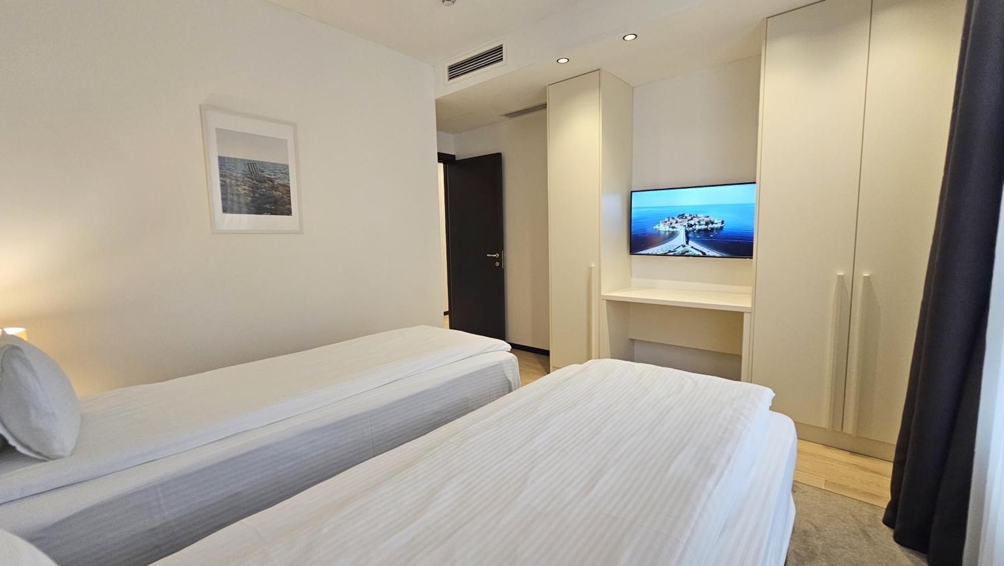 Maresia Boutique Suites Budva Bagian luar foto