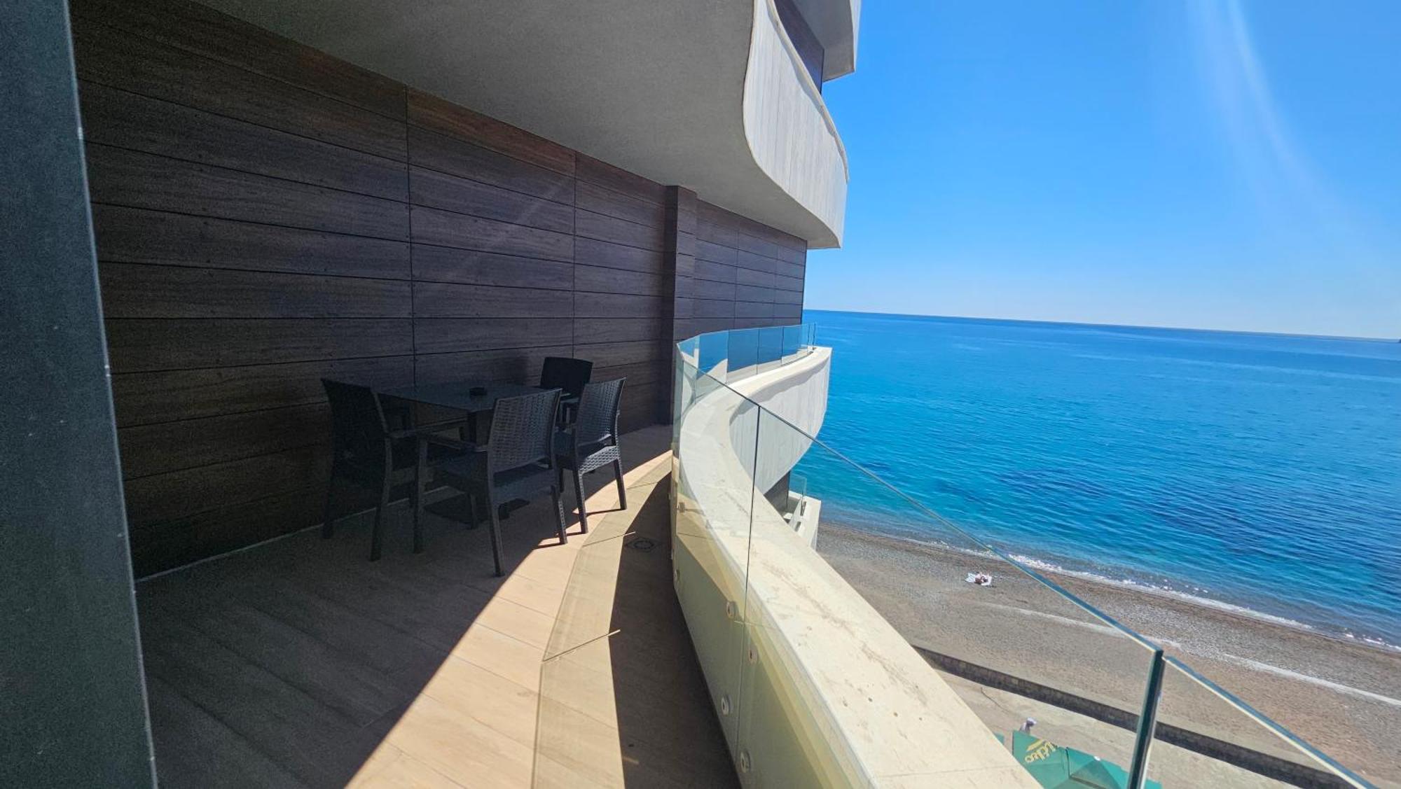 Maresia Boutique Suites Budva Bagian luar foto